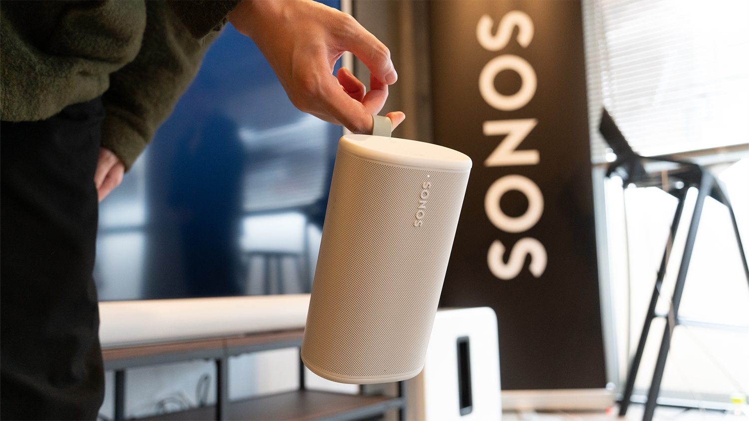 Sonosの新作は｢ズンとくるサウンド｣持ち運べる。『Sonos Play』試し 