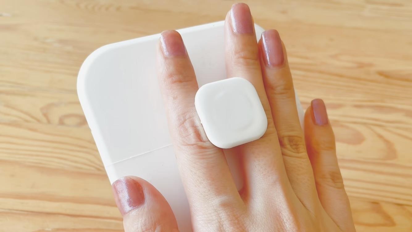 磁石でくっつく「シリコンスポンジ」でシンクも丸ごと掃除できちゃう