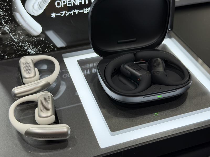 オープンイヤーなのに“ノイキャン”。Shokz「OpenFit Pro」が常識を変え