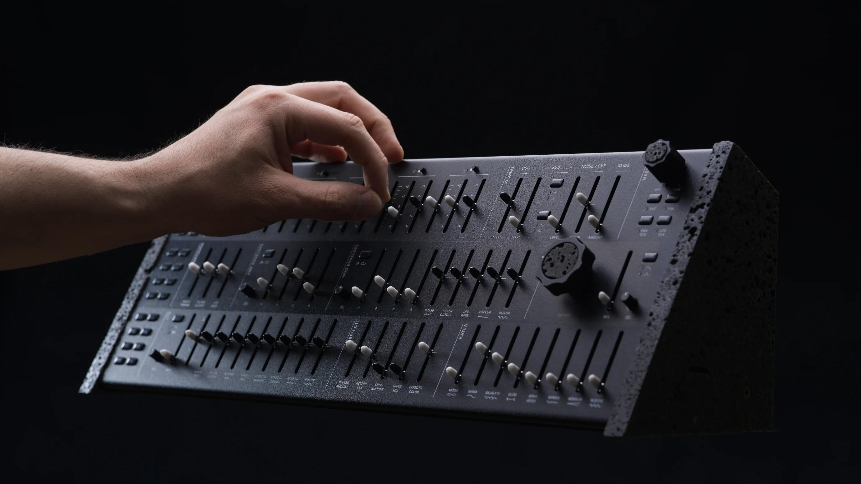 アイスランド発の火山シンセ。GENKI「Katla」が奏でる予測不能サウンド