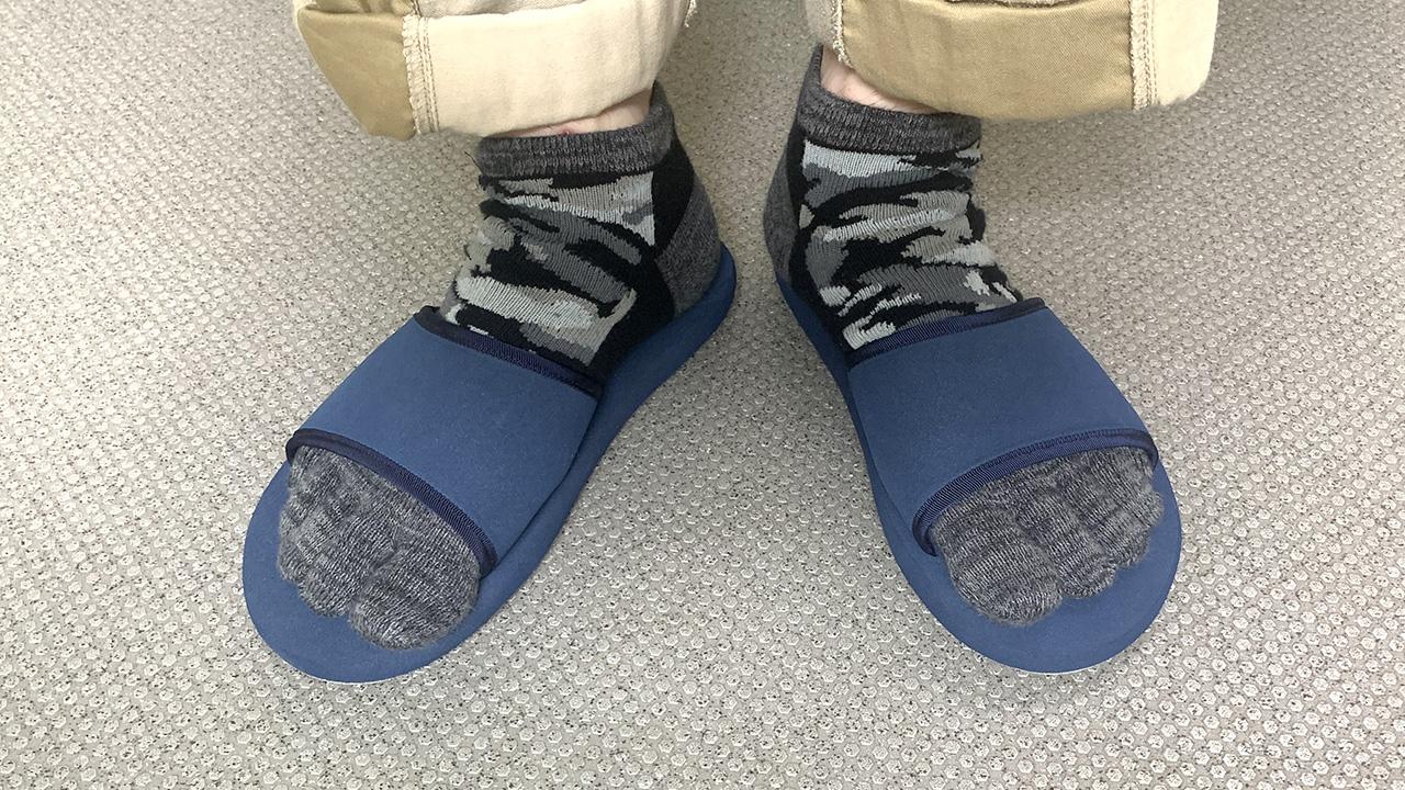 気持ち良すぎてやめられない。足を癒してくれるフワフワな履き心地のルームサンダル