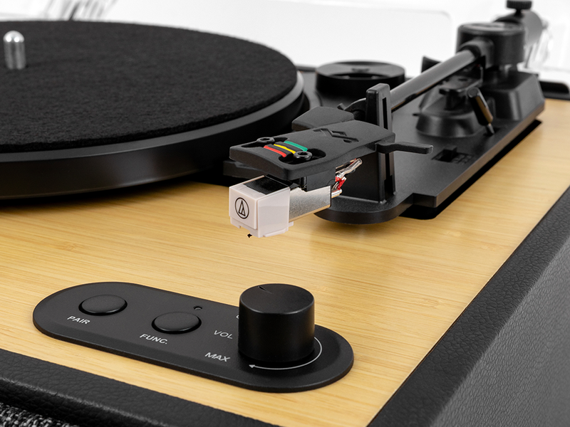 レコードもサブスクもこれ1台。スピーカー内蔵＆Bluetooth対応のターン