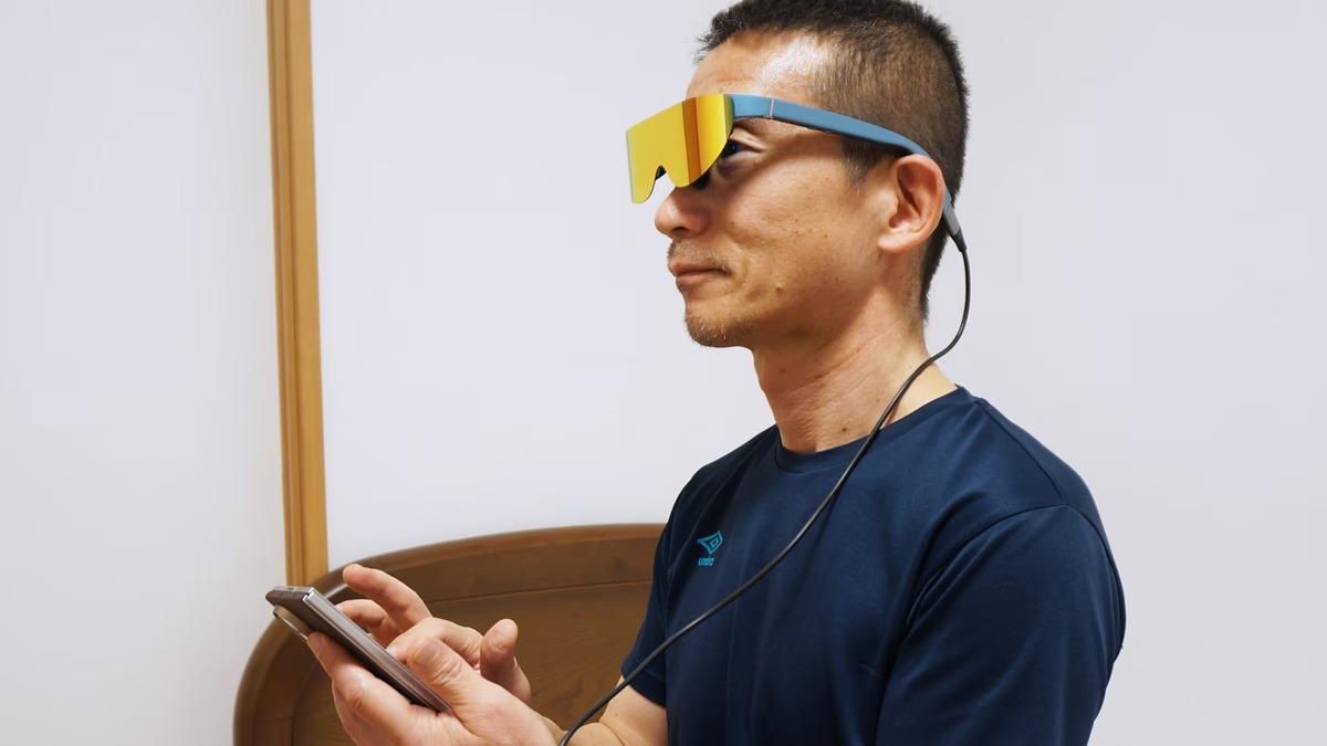 首を振っても画面が逃げない。ピント調節機能つきARグラスの“ちょうど良さ”を徹底レビュー」