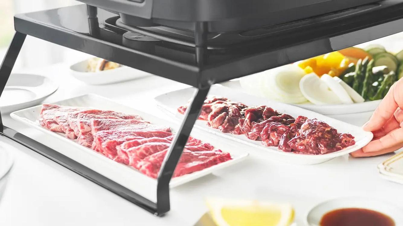 山崎実業の新作で、「テーブルにこれ以上ものを置けない」から脱却。鍋やホットプレート料理で大活躍です