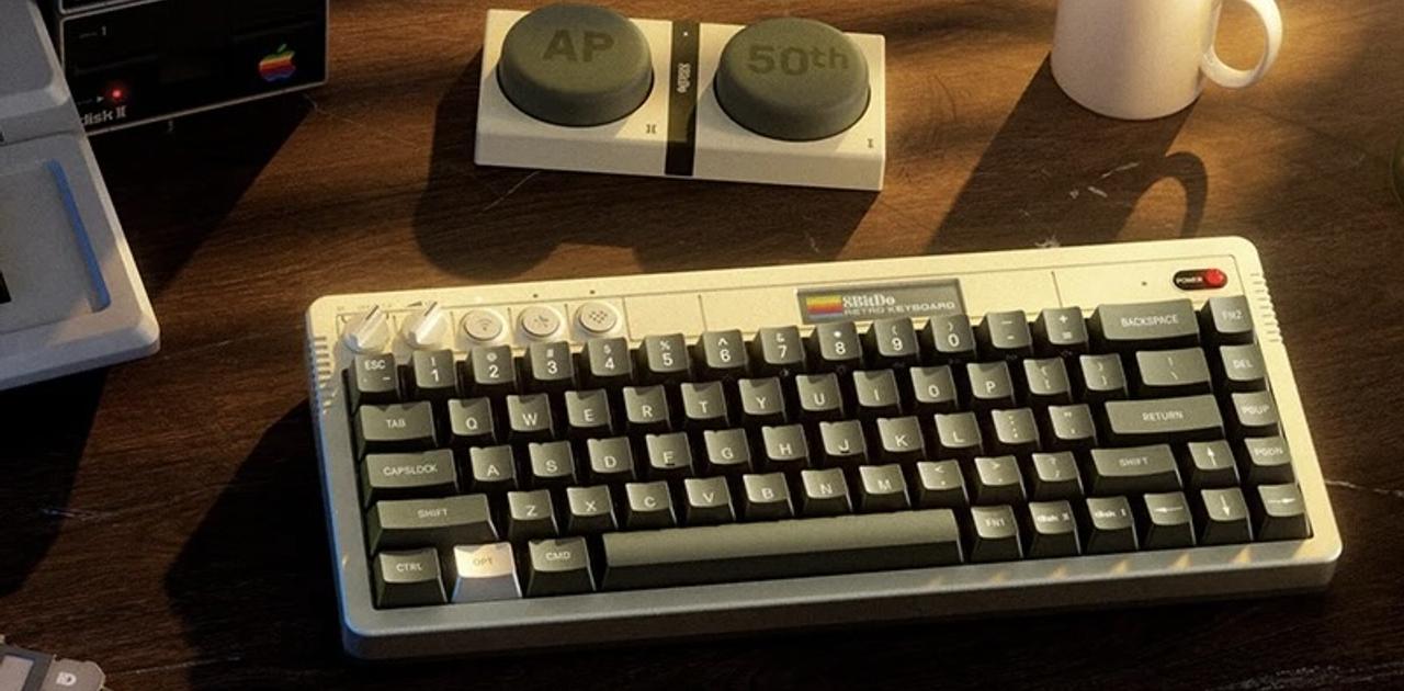 レトロなMacintoshに思い入れのあるあなた、こんなキーボードはどう？