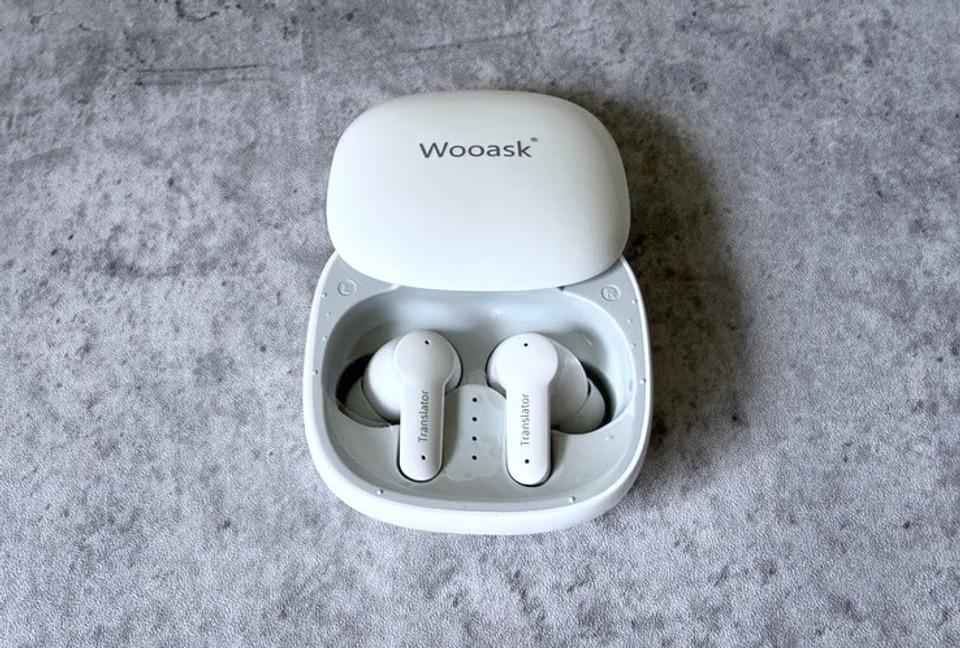 もうこれは一家に一台あっていいレベル。“持ち運べる通訳”として暮らしを変えるAI翻訳イヤホン