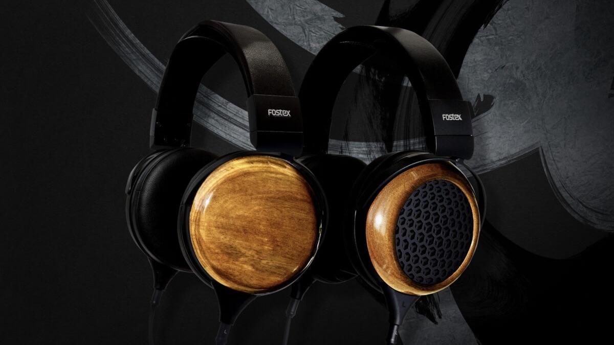 フォステクスのヘッドホンは、アカシア材で見た目も音質もタイトに進化