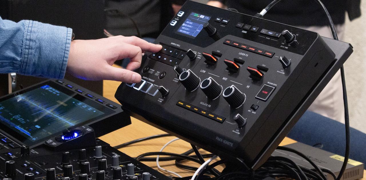 AlphaThetaが新しいDJエフェクターを発表