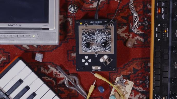 音、映像、同時破壊。レトロゲーをバグらせるAVシンセ「Glitch Boy」