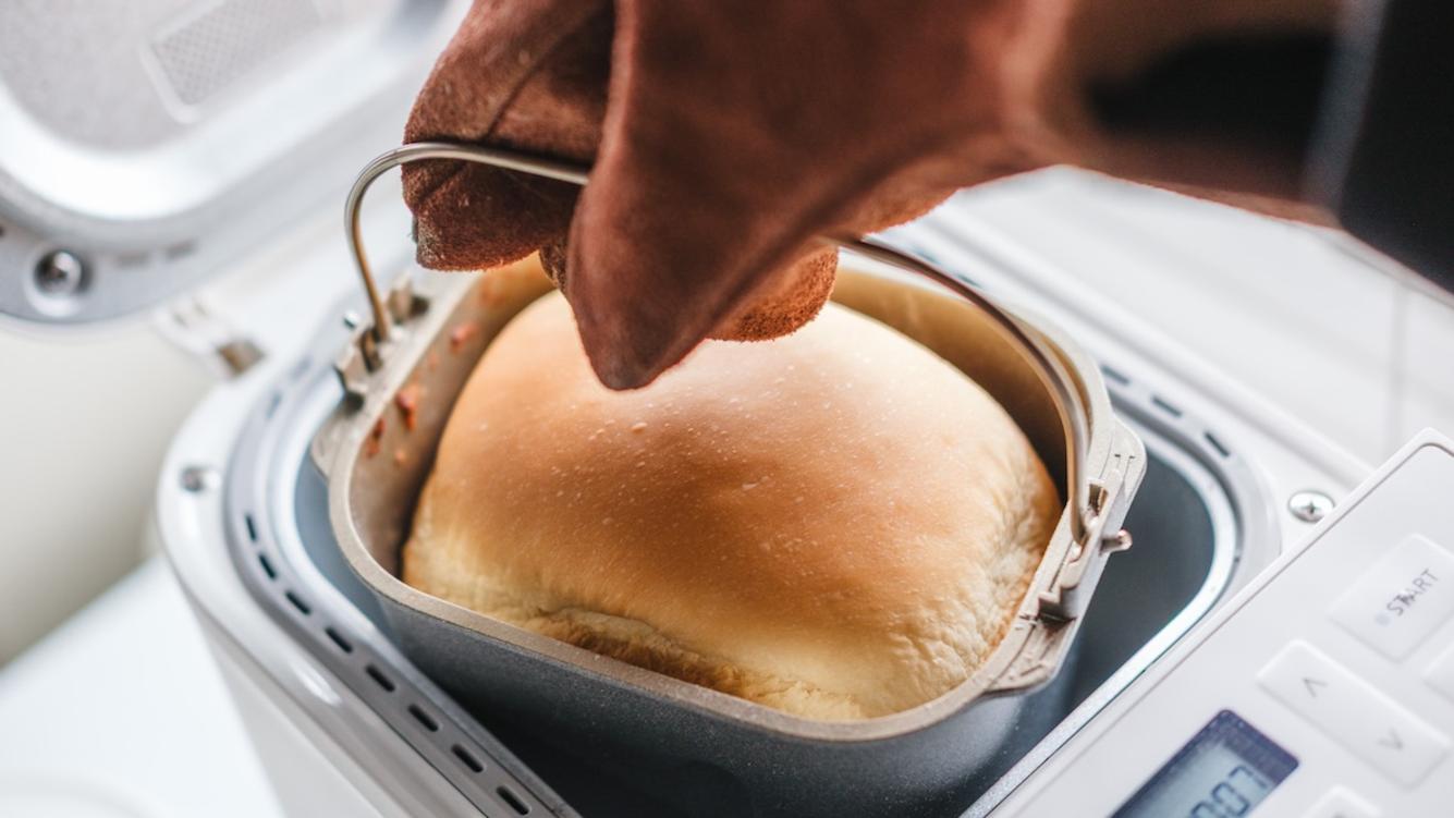 パナソニックの「小さなホームベーカリー」。パン作りが日常になる