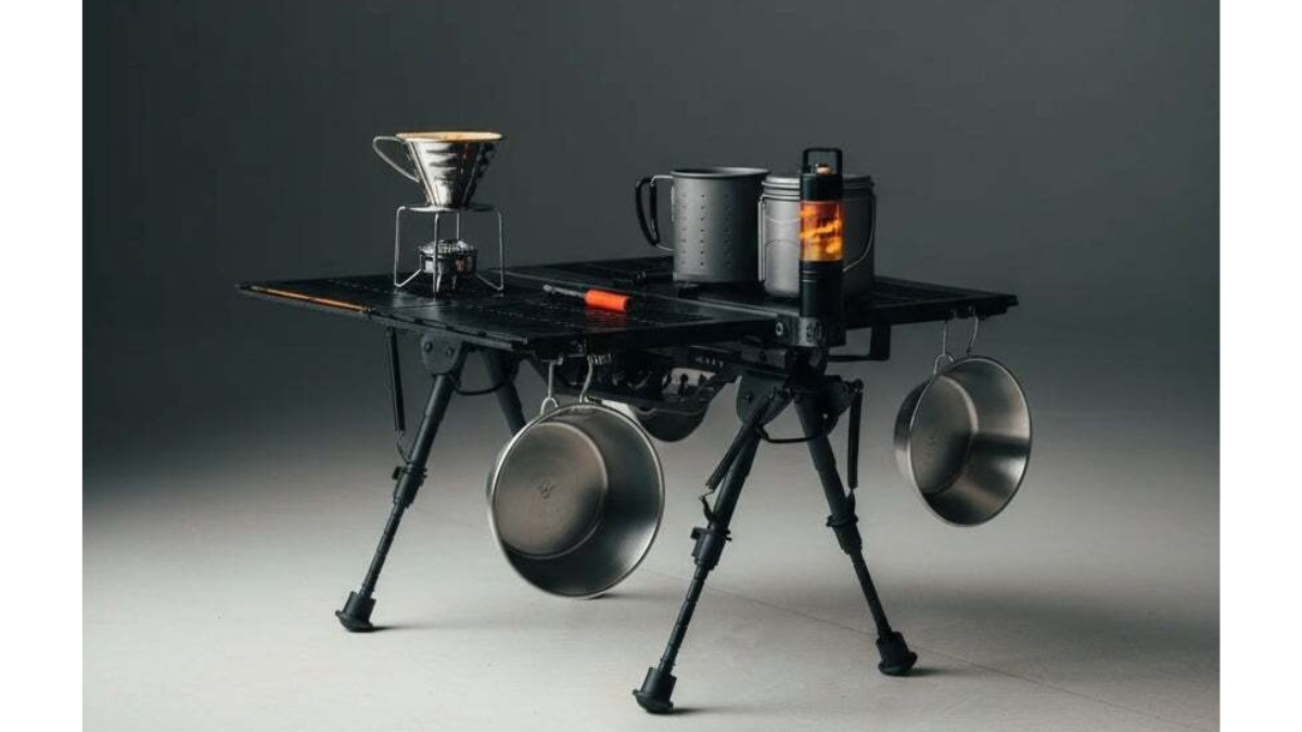 拡張パーツで自分仕様に。大人の遊び心ををくすぐるタクティカルテーブル「機銃犬」