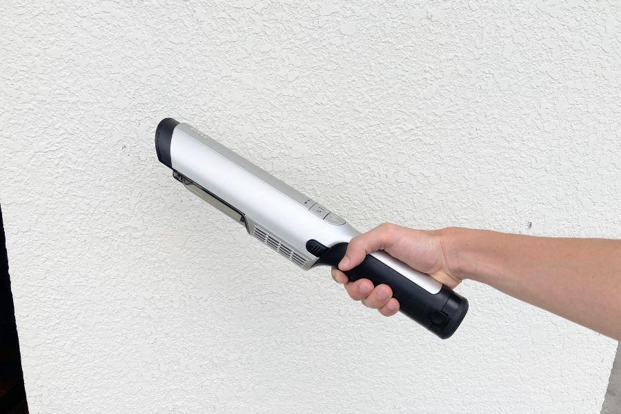 これが、めんどくさがり屋のための掃除機。コードレスで即起動。ゴミ