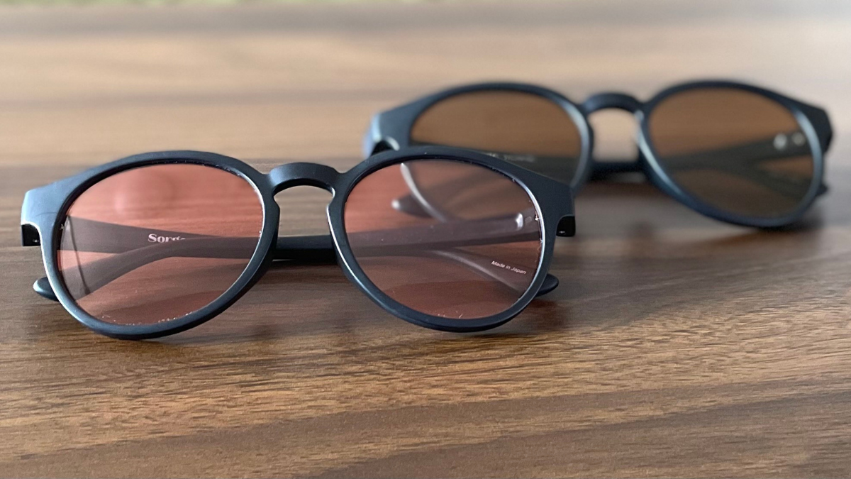 紫外線で色が変わる！軽くてズレないSorgeの調光サングラスが優秀