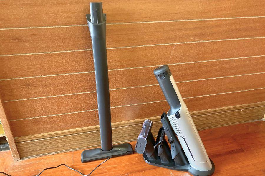これが、めんどくさがり屋のための掃除機。コードレスで即起動。ゴミ
