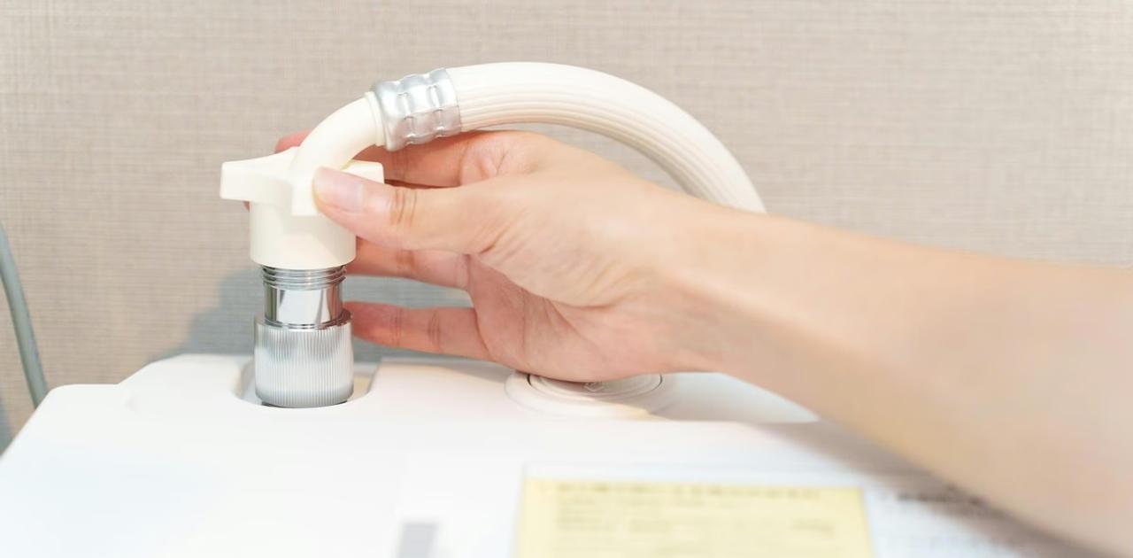 取り付けるだけで洗濯機の洗浄力がアップ。ついでに洗濯槽の掃除までできる魔法のようなアダプター