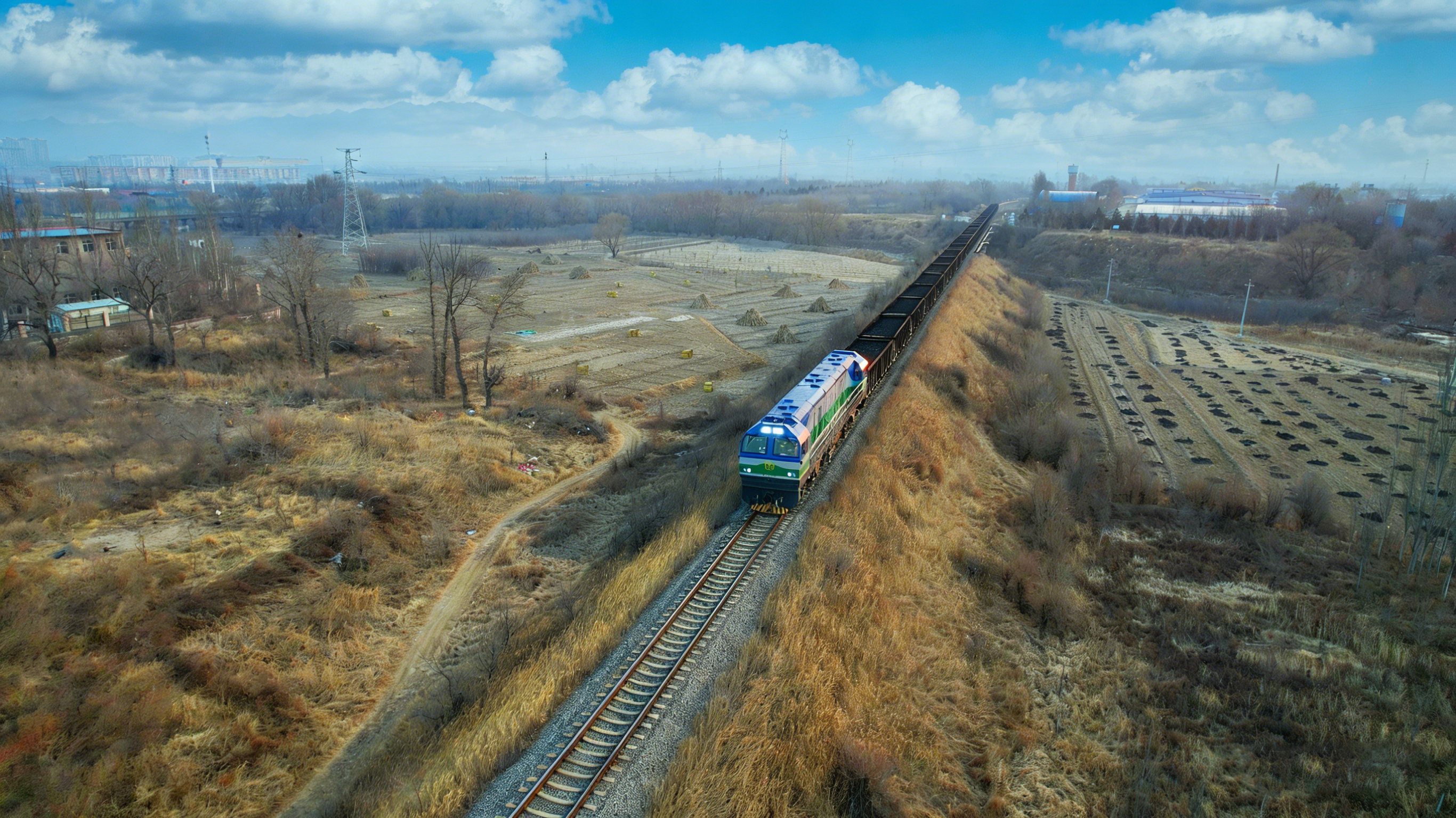 機関車も電気の時代へ。中国で完全電動の機関車が正式に運用スタート