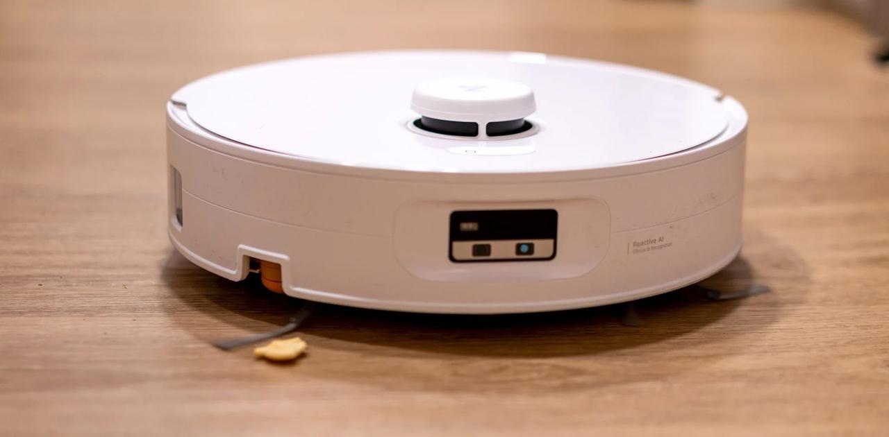 床でべとつくソースもきれいに。幅広モップが強いお掃除ロボ「Qrevo Curv 2 Flow」