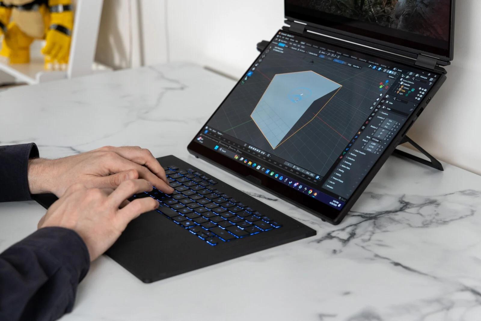 ASUSの新作2画面PCをレビュー。重いしかさばる。でも戻れない沼