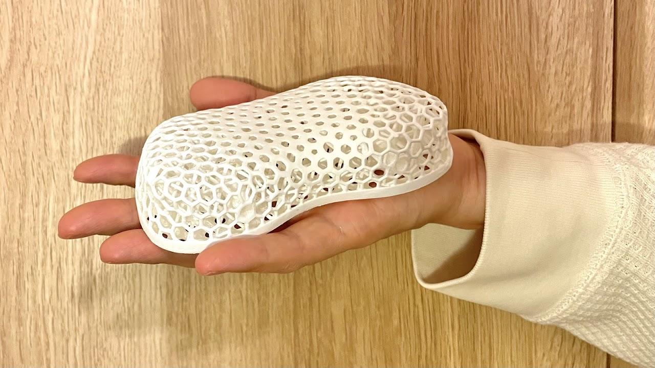 3COINSで見つけたマウスを持つ手の救世主。スカスカな見た目が技アリです