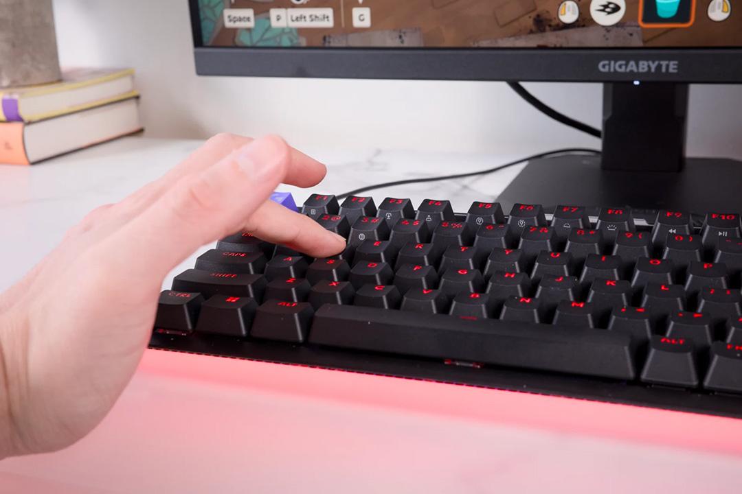 アナログとメカニカルの二刀流。いいとこ取りなゲーミングキーボード