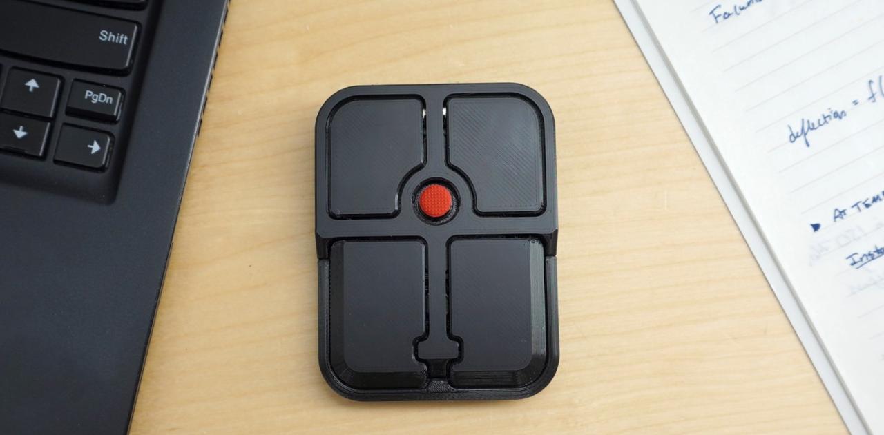 ThinkPadの操作性を他のPCにも。赤ポチを独立させた異色のマウス