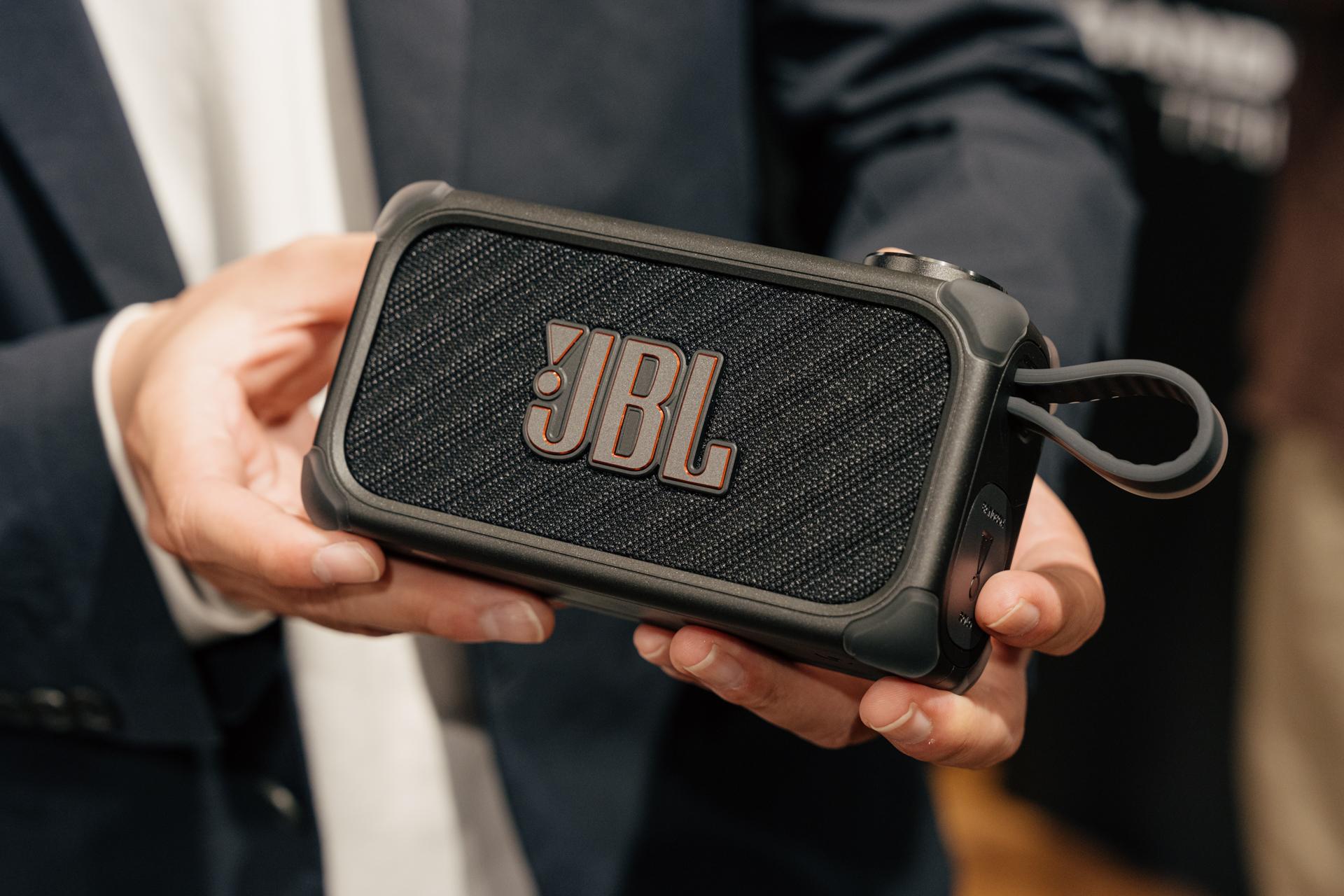 JBLありがとう、これ買います。AIで“聴きたい音”だけ抜き出す、進化系
