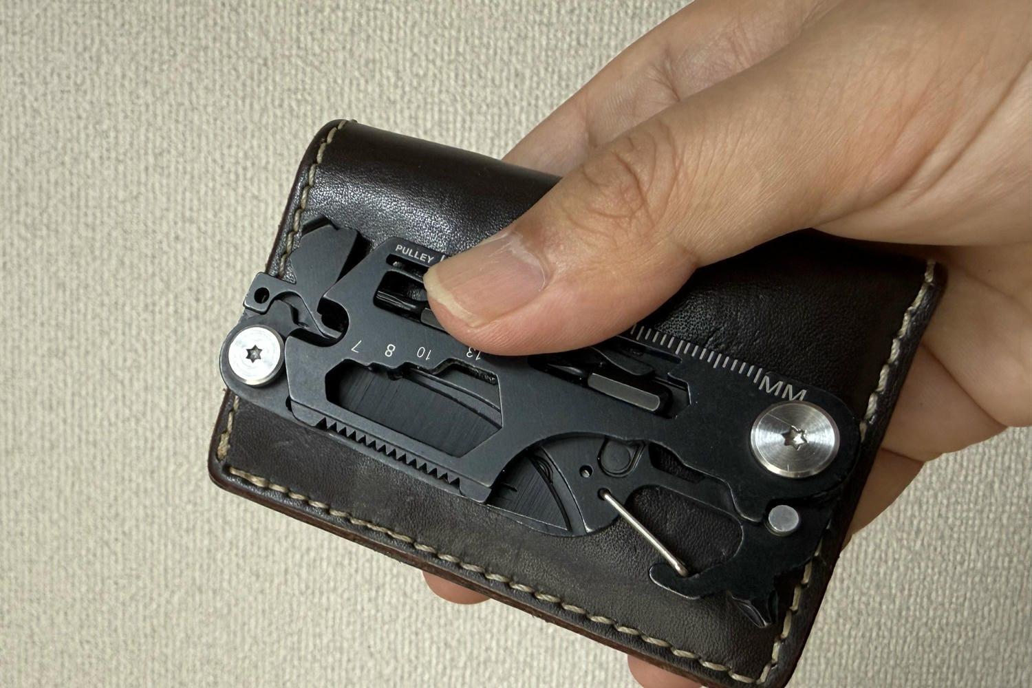 財布に忍ばせる工具箱!? 「20-in-1マルチツールカード」が便利すぎ