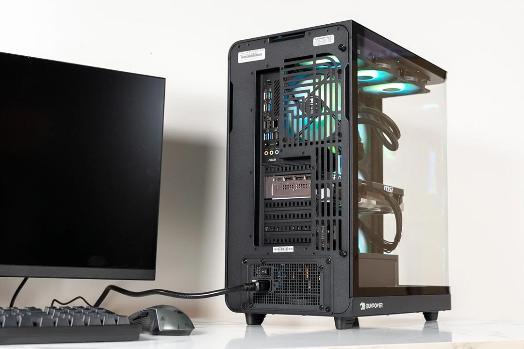 完成品だけどちょっと自作。GPUだけ自分で取り付けるiBuyPowerの
