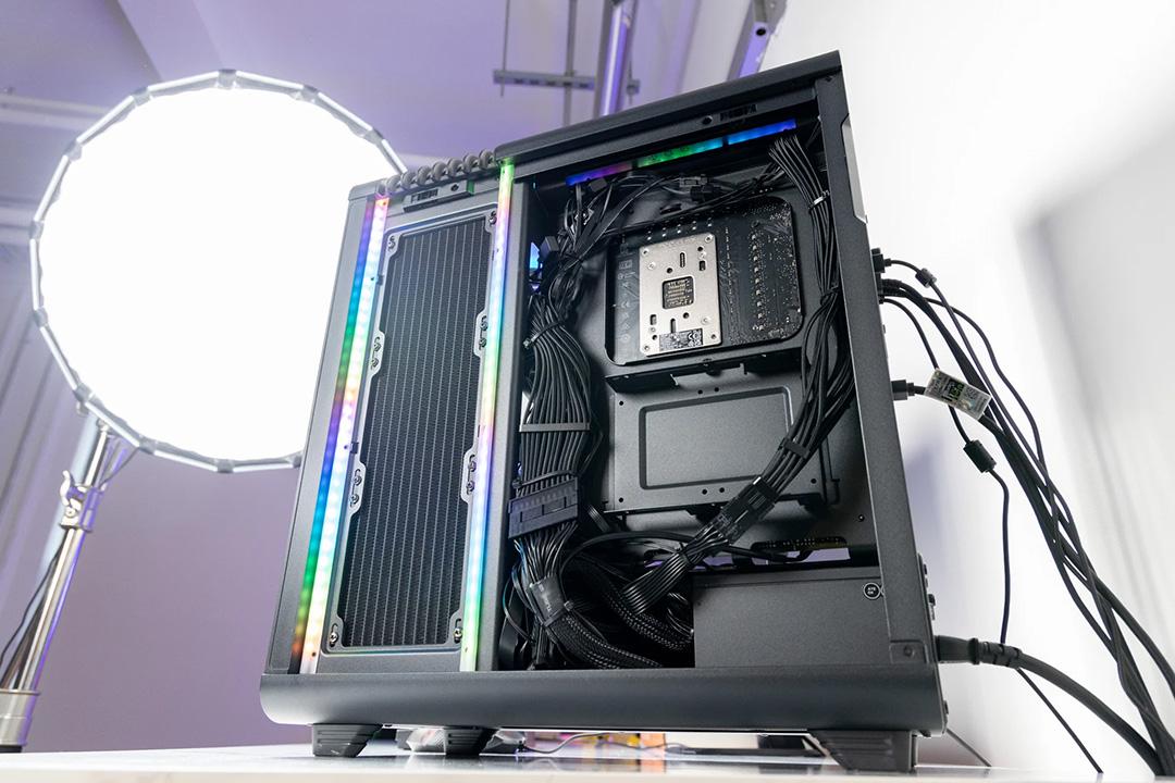 完成品だけどちょっと自作。GPUだけ自分で取り付けるiBuyPowerの