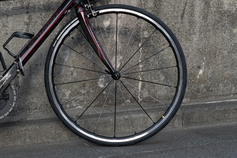 まだ買えた、「リムブレーキのロードバイク用ホイール」。進化は止まっ 
