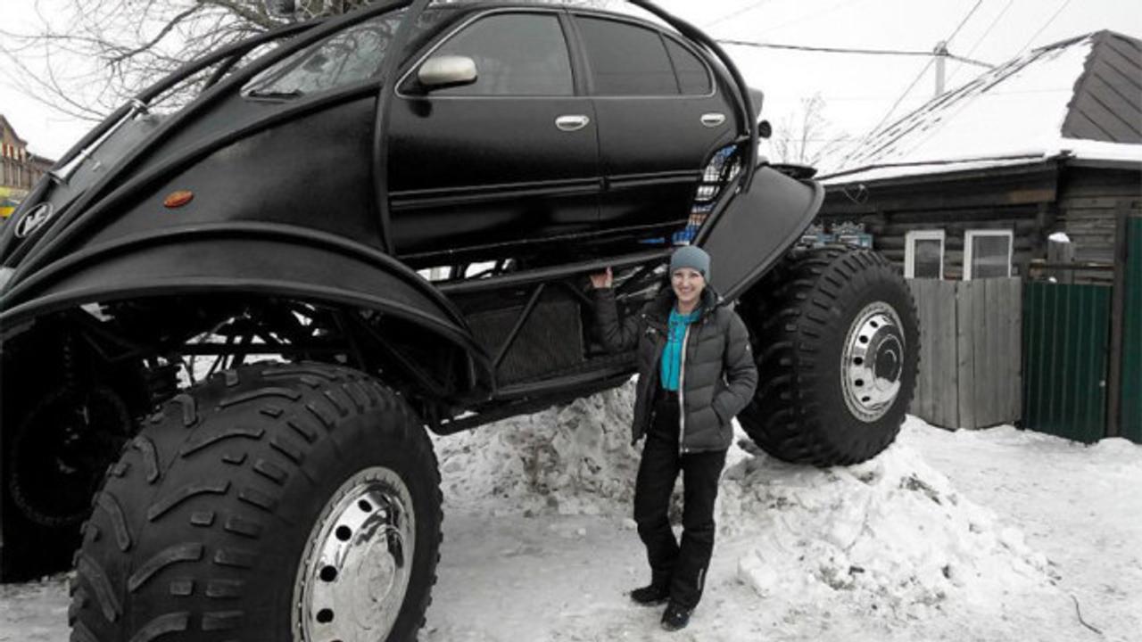 バットマン専用 ロシアでsfすぎる改造車がデザインされる ギズモード ジャパン