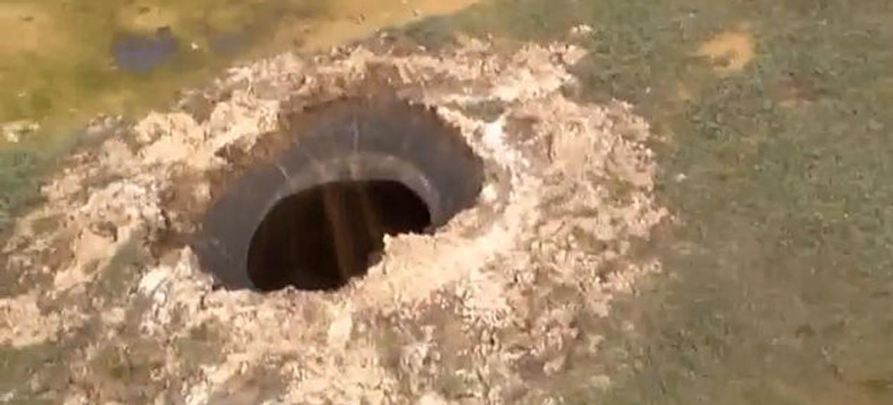 地の果てヤマルの巨大な穴、内部の映像