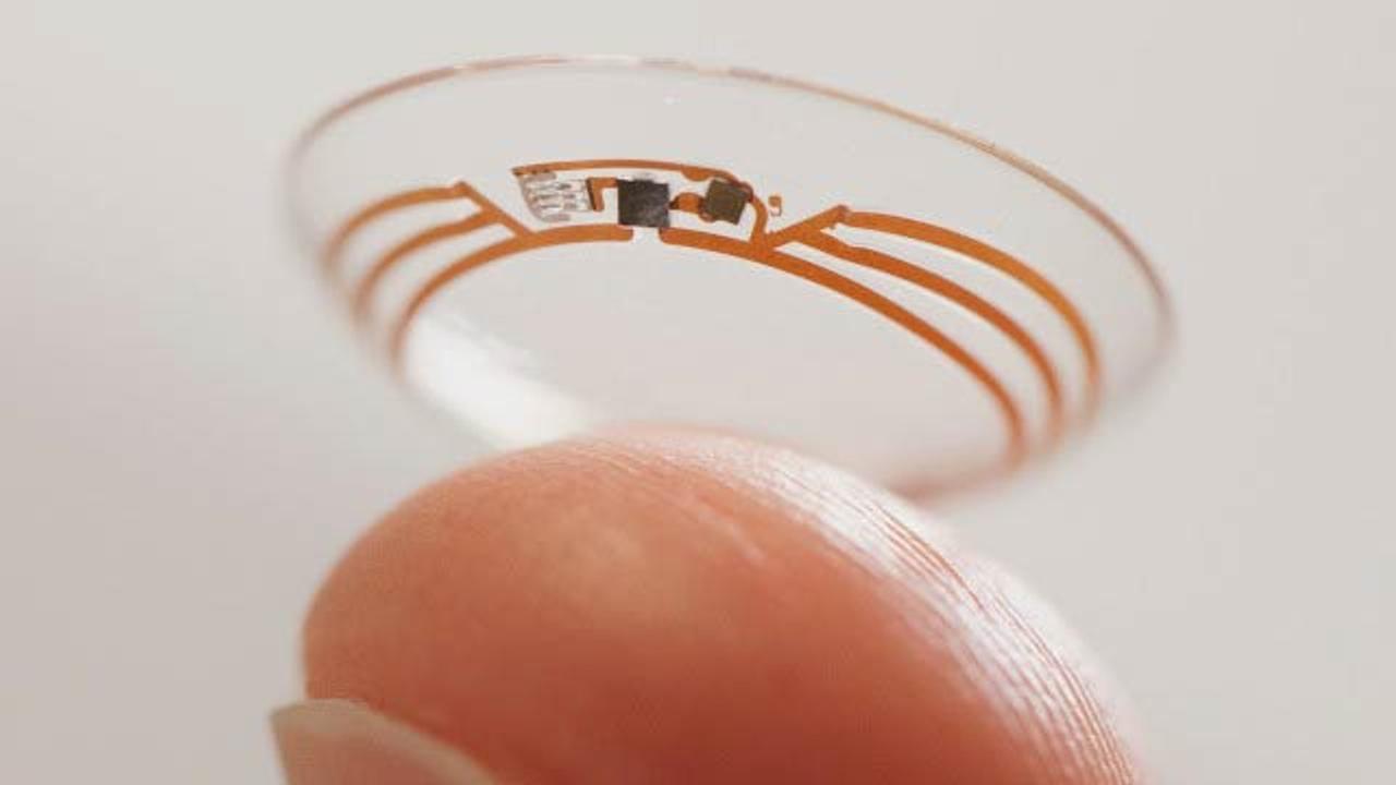 グーグルがコンタクトレンズを開発、レンズで血糖値を測定