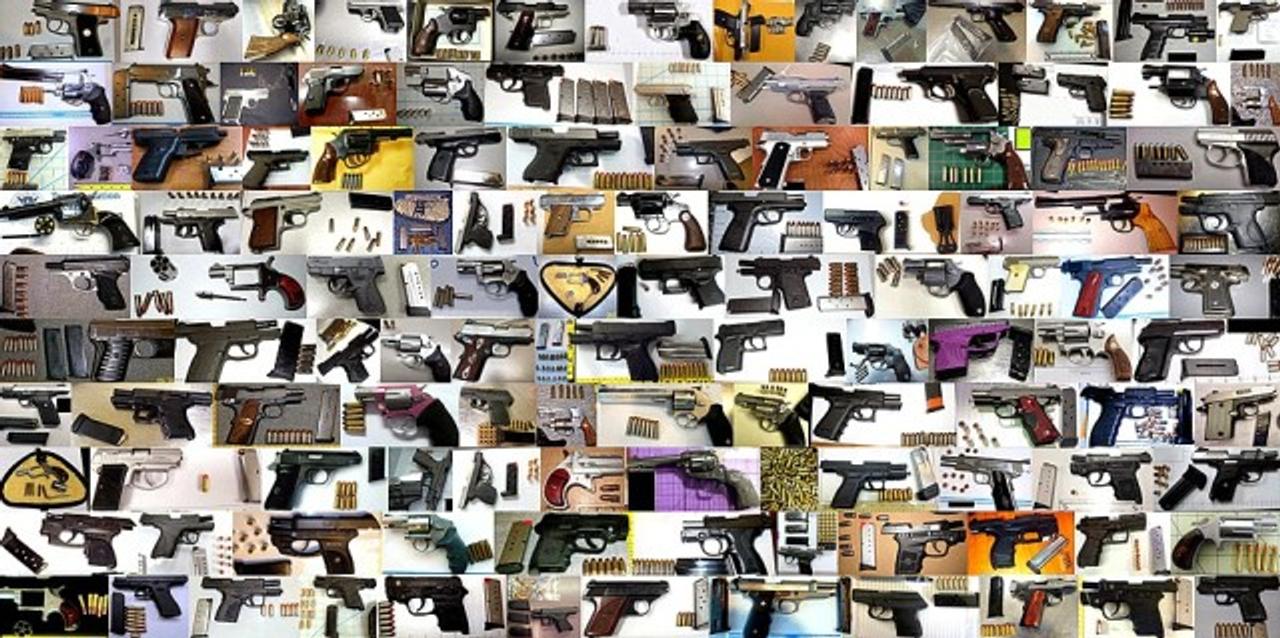 1813丁も銃が押収されていたのね…2013年、TSAが押収した怪しいブツの数々