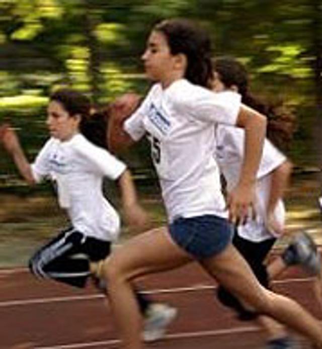 081014race_running_speed_267198_l.jpg