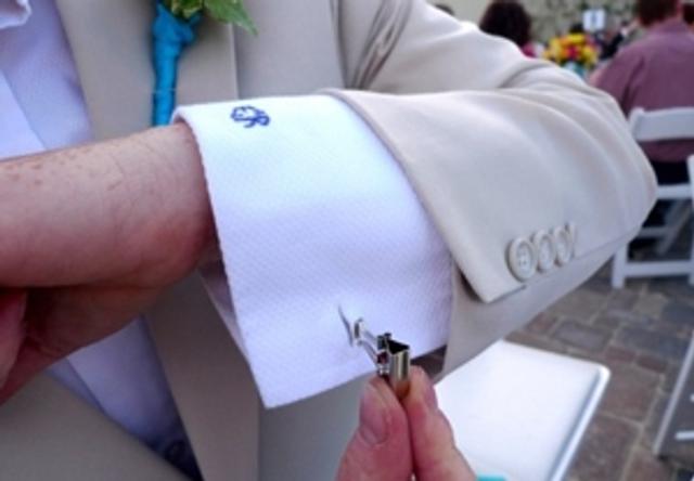 090629cufflinks.jpg