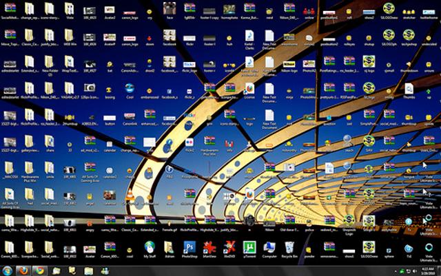 100408desktop-overload.jpg