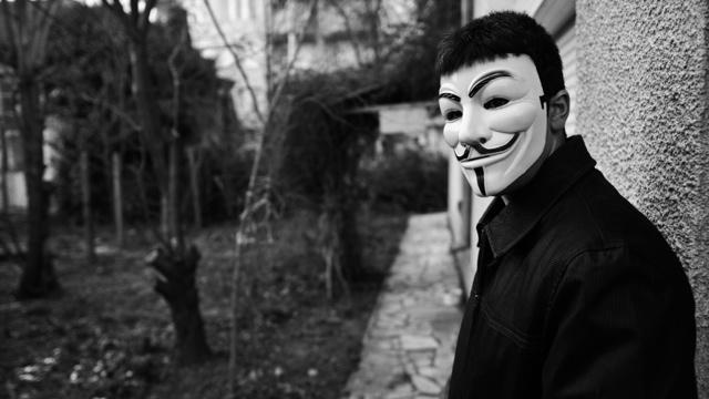 世界的に有名なハッカー集団4組を徹底解説：それぞれの成立経緯と活動