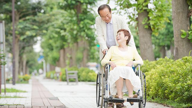 150805fujitsu_wheelchair.jpg