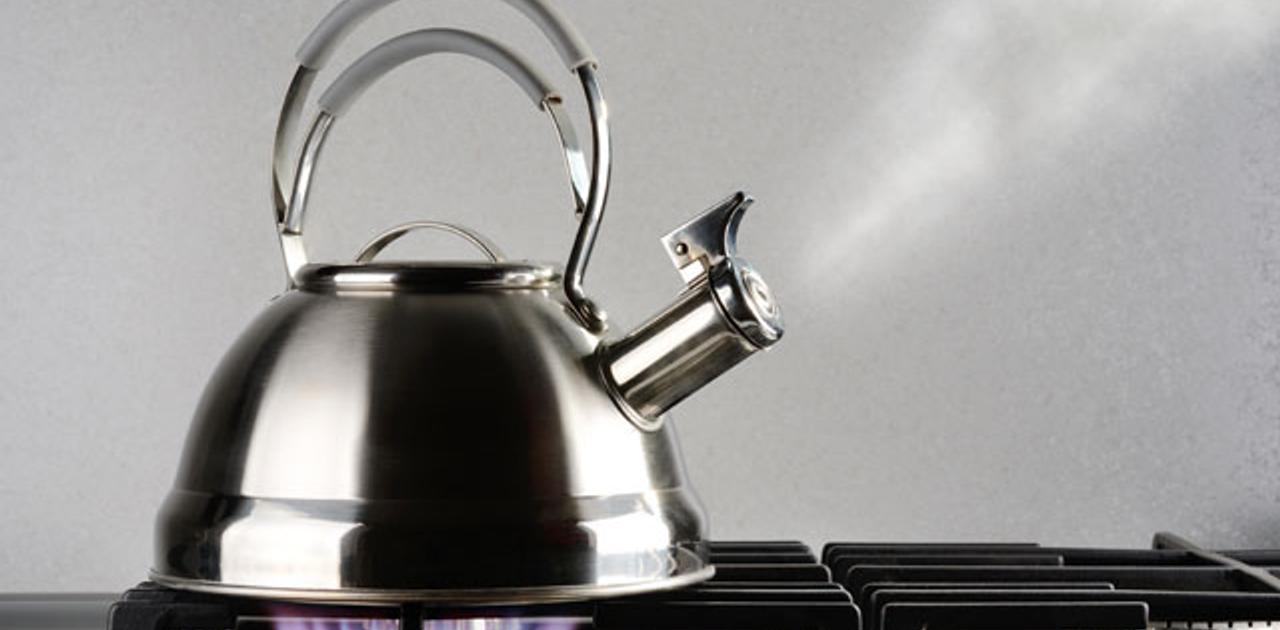 お湯を早く沸かす時短方法は電子レンジとの合わせ技 ライフハッカー・ジャパン