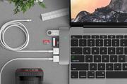 一度に複数の外部機器を接続できる「MacBook最適化」アダプター【今日のライフハックツール】