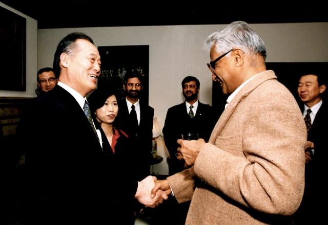 160419fernandes_india.jpg