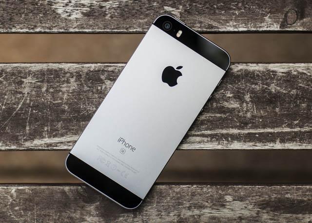 iphone_se7.jpg