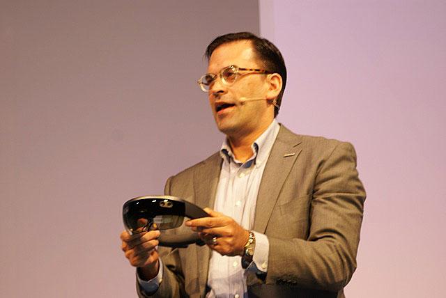 161101hololens_2.jpg