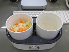おひとり様用炊飯器があれば、オフィスで炊きたてのご飯が食べられる【今日のライフハックツール】