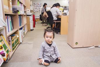 子連れ出勤大歓迎。授乳服ブランド社長が提案する、洋服1枚から始まるママたちの新しい働き方
