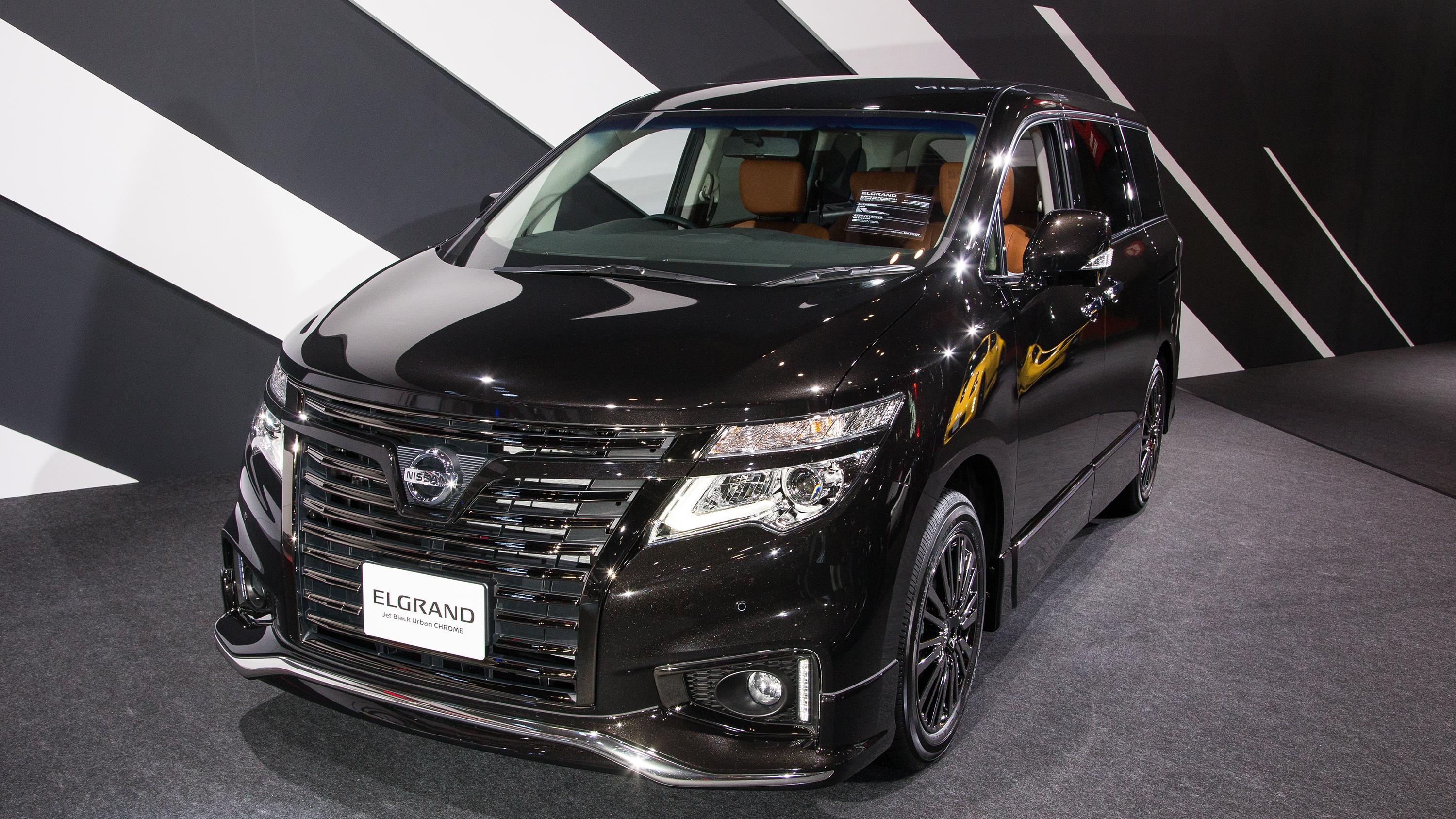 エルグランドの特別仕様車「Jet Black Urban CHROME」は、上質な