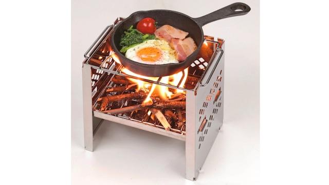 ソロキャンプにも。持ち運び簡単なポータブルコンロで「ひとり焼肉」を