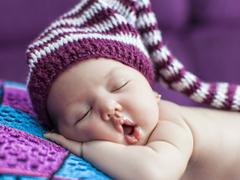 生後4カ月以降の赤ちゃん向け、睡眠習慣を作る方法