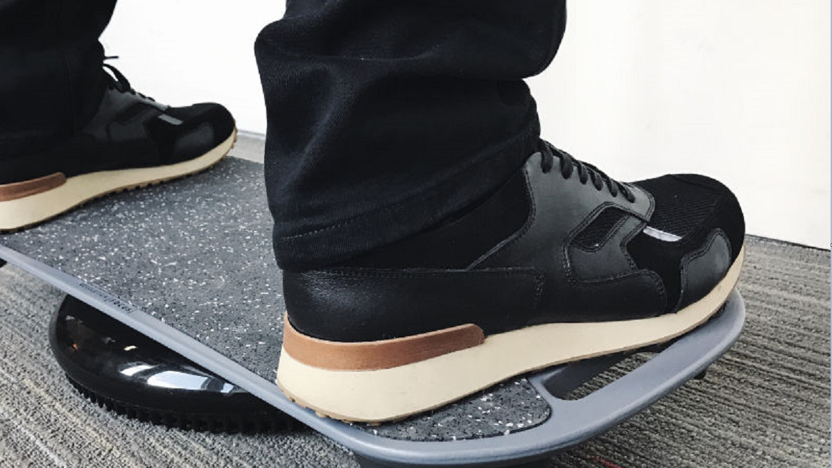 スタンディングデスク派は必見。仕事の集中力を持続させながら